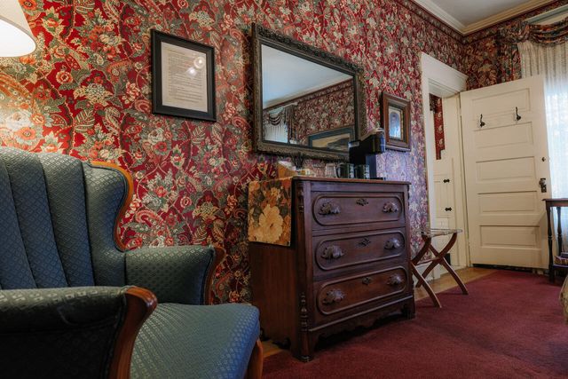 900 E Walnut Street, Springfield, MO 65806