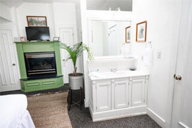 900 E Walnut Street, Springfield, MO 65806