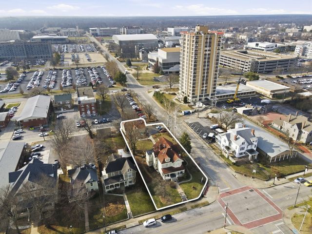 900 E Walnut Street, Springfield, MO 65806