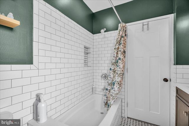 1238 E SUSQUEHANNA AVE, Philadelphia, PA 19125