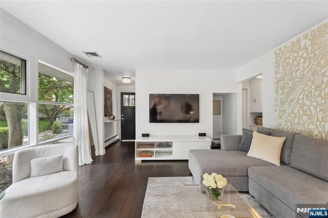 169 W Clinton Avenue, Tenafly, NJ 07670