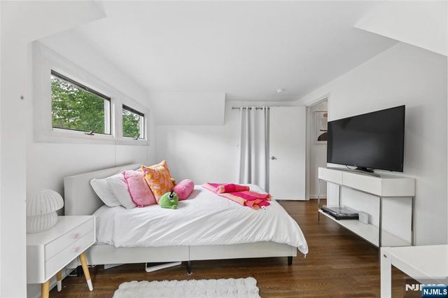 169 W Clinton Avenue, Tenafly, NJ 07670
