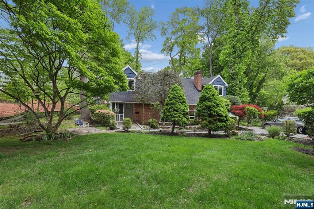 169 W Clinton Avenue, Tenafly, NJ 07670