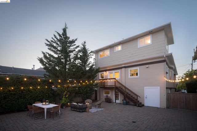 725 54Th St, Oakland, CA 94609