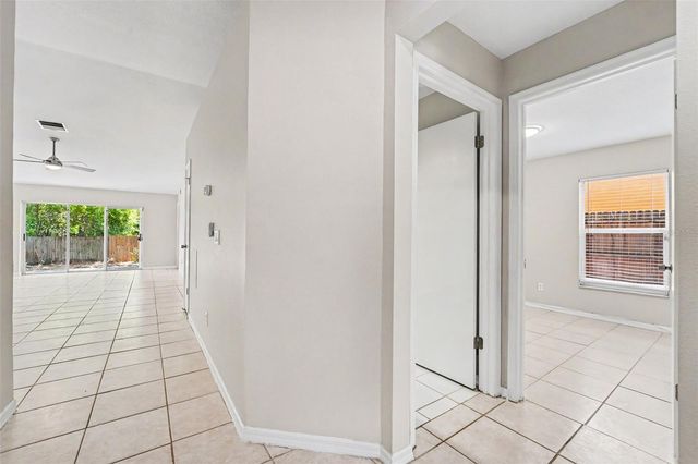 7603 SAVANNAH LANE, Tampa, FL 33637