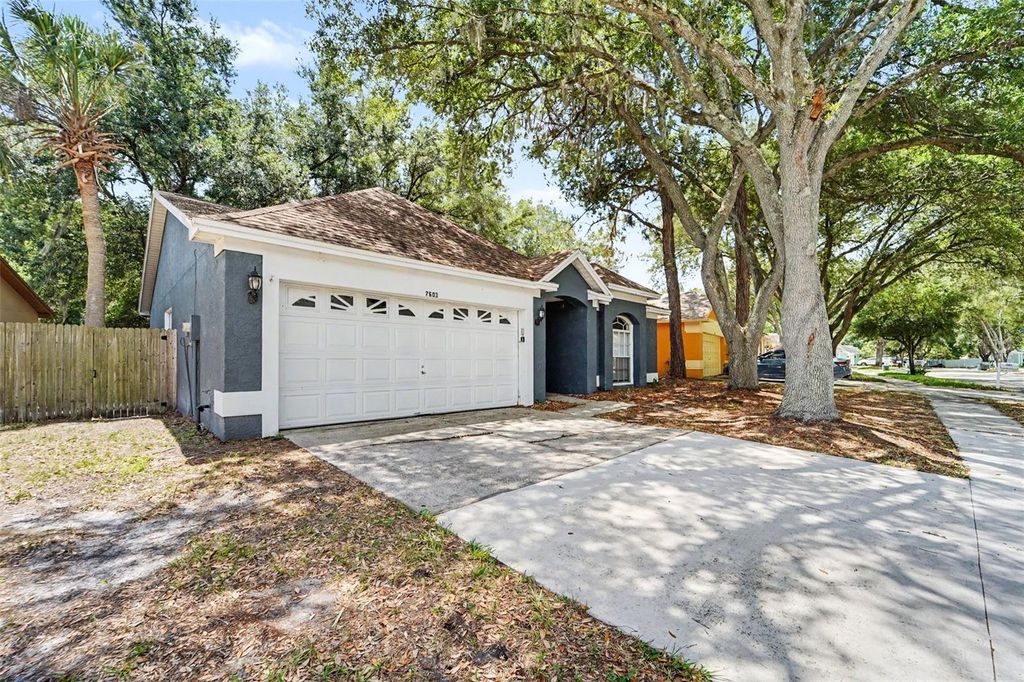 7603 SAVANNAH LANE, Tampa, FL 33637