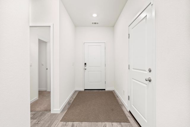 1983 Jamison Creek Way, Plumas Lake, CA 95961