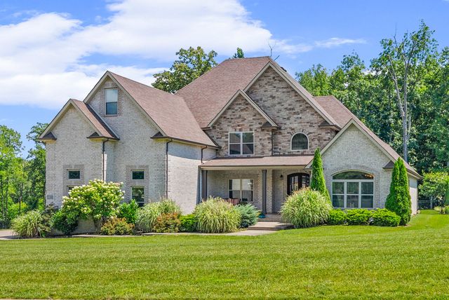 1130 Reda Dr, Clarksville, TN 37042