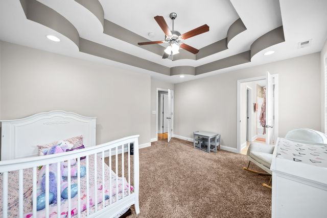 1130 Reda Dr, Clarksville, TN 37042