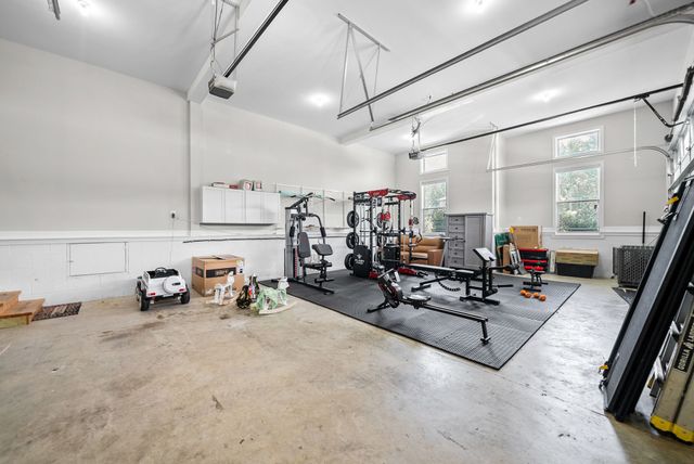 1130 Reda Dr, Clarksville, TN 37042