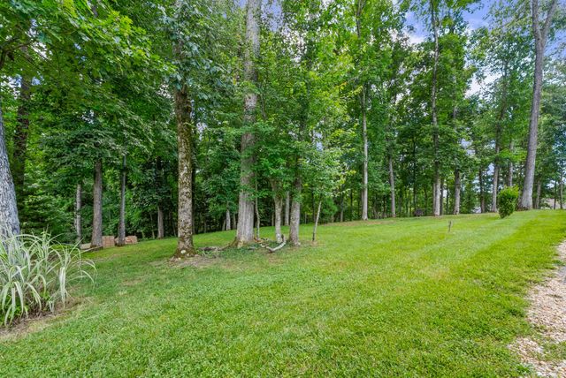 1130 Reda Dr, Clarksville, TN 37042