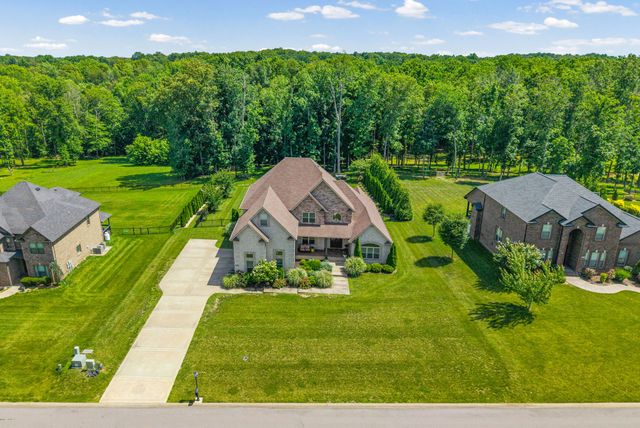 1130 Reda Dr, Clarksville, TN 37042