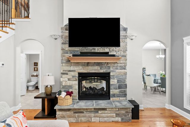 1130 Reda Dr, Clarksville, TN 37042