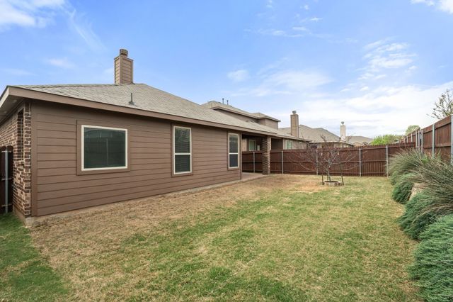 15816 Oak Pointe Drive, Fort Worth, TX 76177