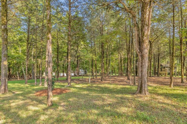 4701 Blue Creek Rd, Lynnville, TN 38472