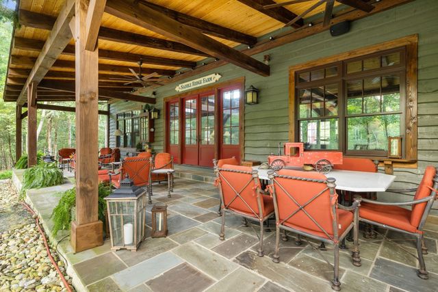 4701 Blue Creek Rd, Lynnville, TN 38472