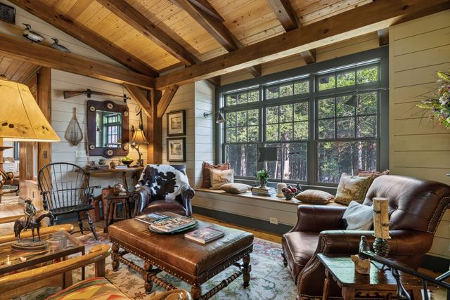 4701 Blue Creek Rd, Lynnville, TN 38472