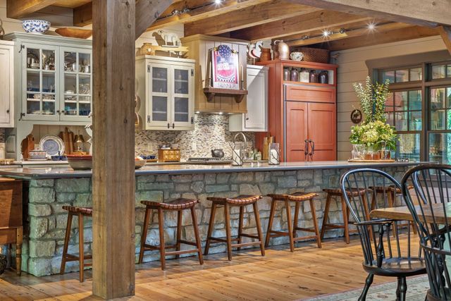 4701 Blue Creek Rd, Lynnville, TN 38472