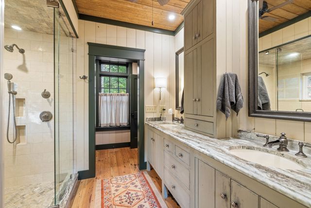 4701 Blue Creek Rd, Lynnville, TN 38472