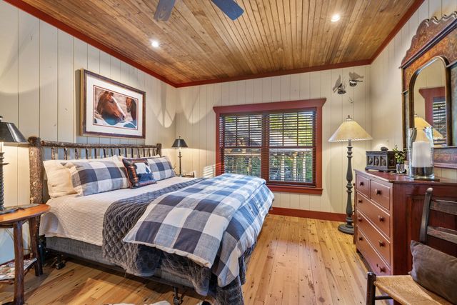 4701 Blue Creek Rd, Lynnville, TN 38472