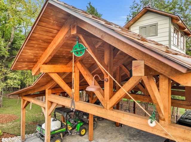 4701 Blue Creek Rd, Lynnville, TN 38472