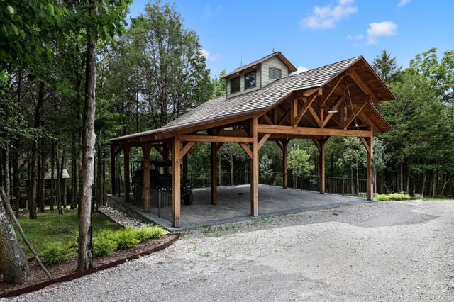 4701 Blue Creek Rd, Lynnville, TN 38472