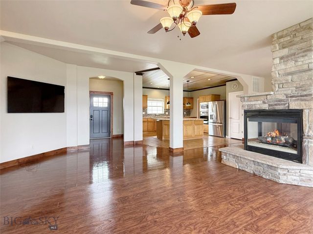 395 Parker Drive, Belgrade, MT 59714