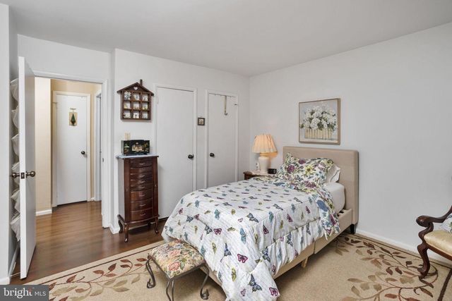 14--4 FLORENCE TOLLGATE, Florence, NJ 08518