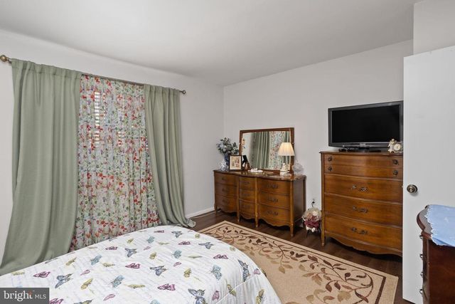 14--4 FLORENCE TOLLGATE, Florence, NJ 08518