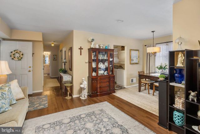 14--4 FLORENCE TOLLGATE, Florence, NJ 08518