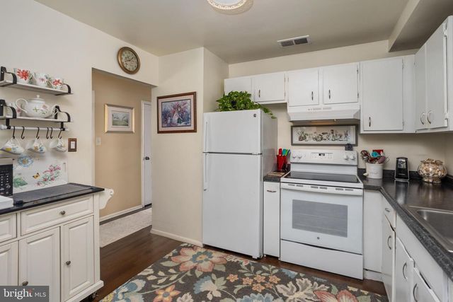 14--4 FLORENCE TOLLGATE, Florence, NJ 08518