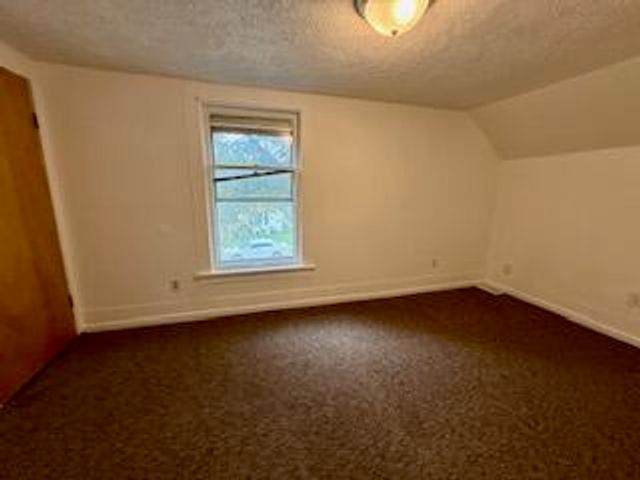 824 Cross Street, Lansing City, MI 48915