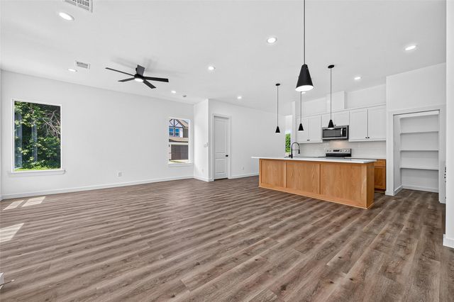 115 Capetown Lane, Conroe, TX 77356