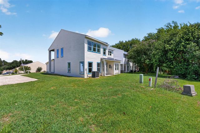 115 Capetown Lane, Conroe, TX 77356