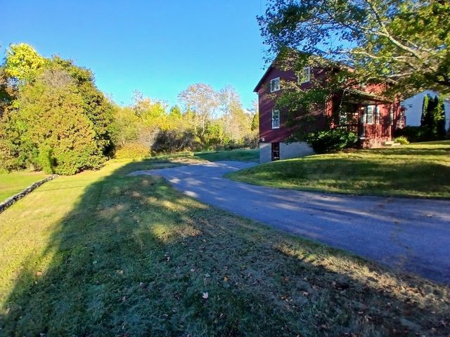 1076 Hill Street, Northbridge, MA 01588