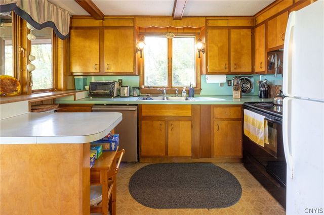 1836 West Lake Road, Skaneateles, NY 13152