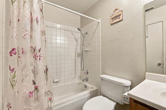 4932 Earlcort Cir, Sacramento, CA 95842