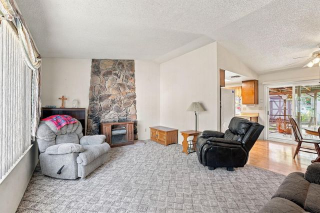 4932 Earlcort Cir, Sacramento, CA 95842
