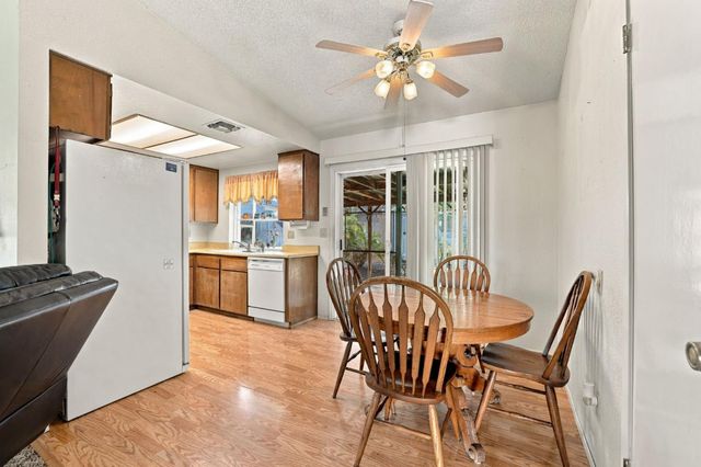 4932 Earlcort Cir, Sacramento, CA 95842
