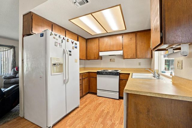 4932 Earlcort Cir, Sacramento, CA 95842