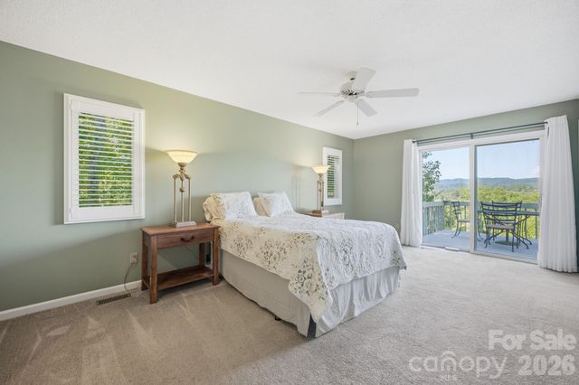 1870 Riverview Court, Hendersonville, NC 28739