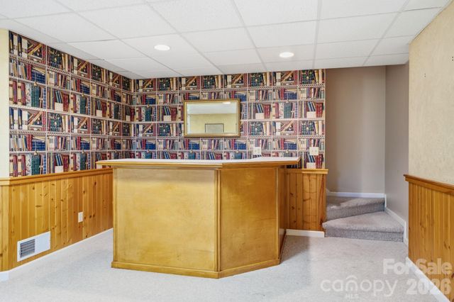 1870 Riverview Court, Hendersonville, NC 28739