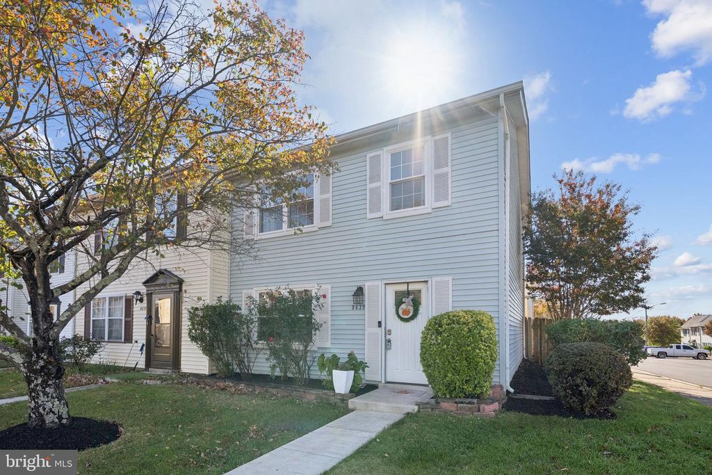 8639 UNION PL, Manassas Park, VA 20111