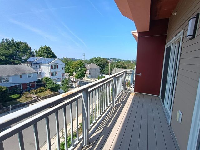 10 Franklin Ave 404, Revere, MA 02151