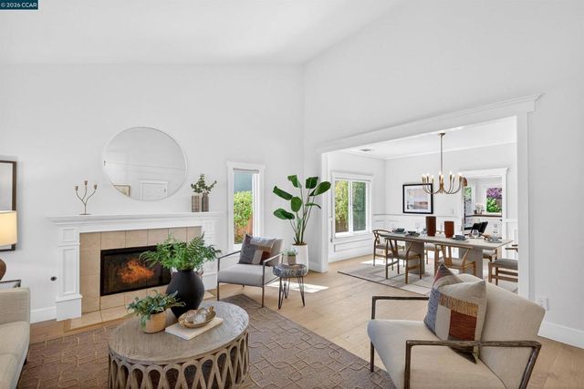 25 Cannes Ct, Danville, CA 94506