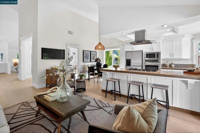 25 Cannes Ct, Danville, CA 94506