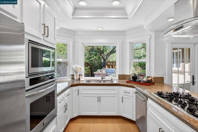 25 Cannes Ct, Danville, CA 94506