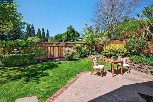 25 Cannes Ct, Danville, CA 94506