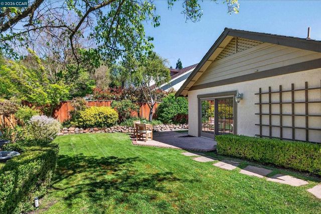 25 Cannes Ct, Danville, CA 94506