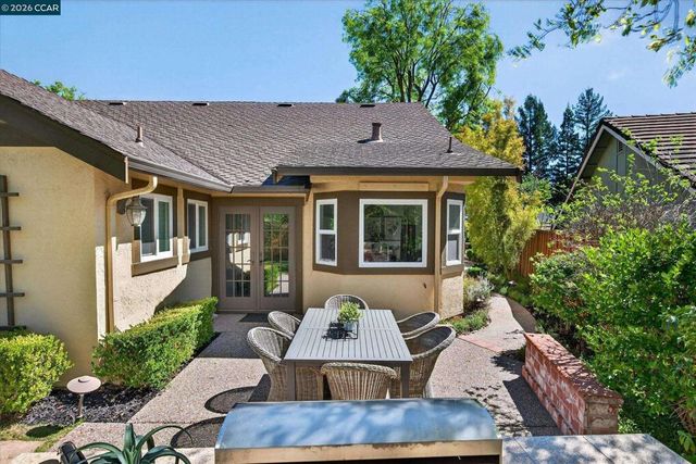 25 Cannes Ct, Danville, CA 94506